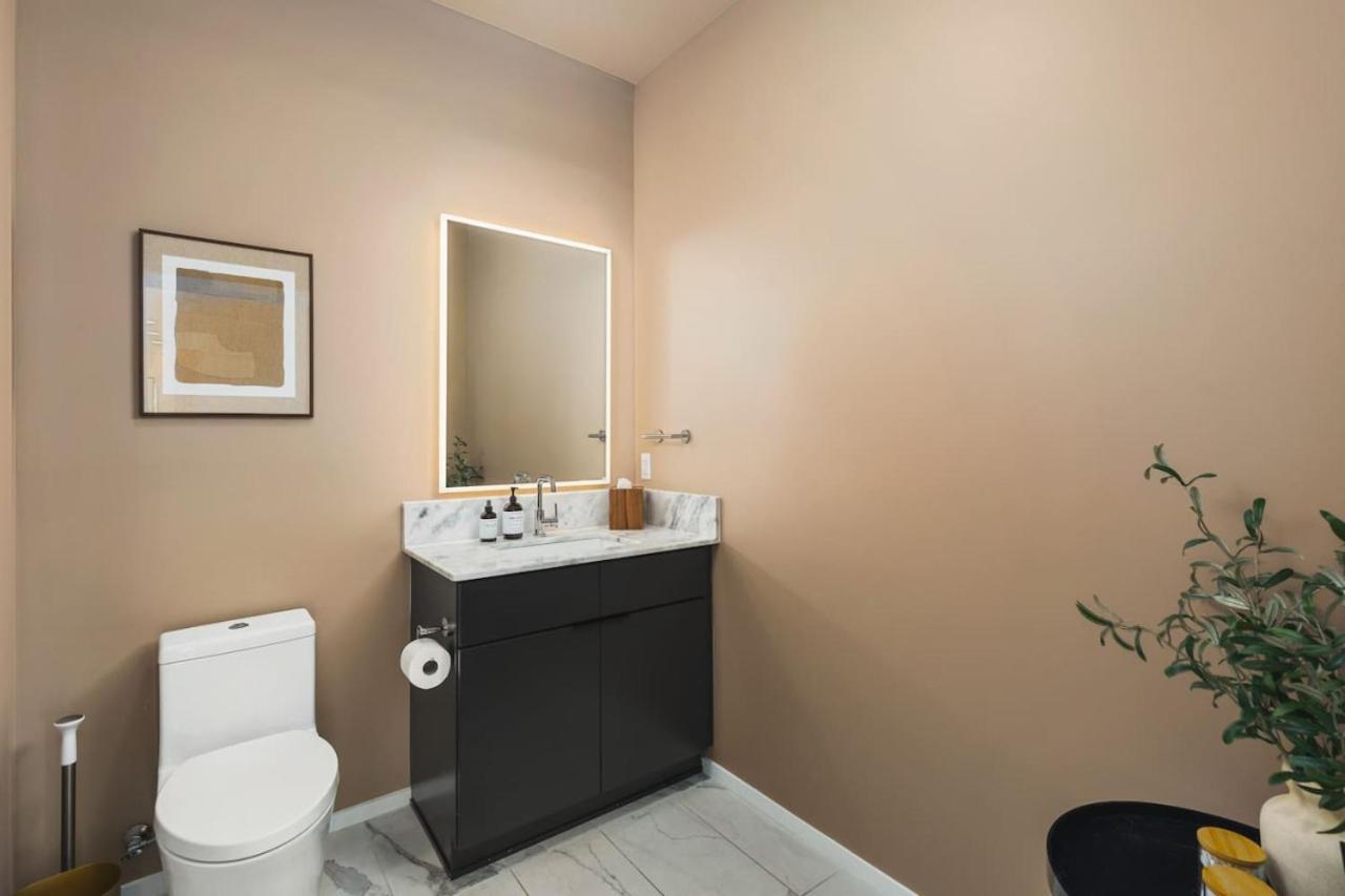 Penthouse With Patio Walk To Downtown 3 Bedrooms 5 Beds Nashville Exteriör bild